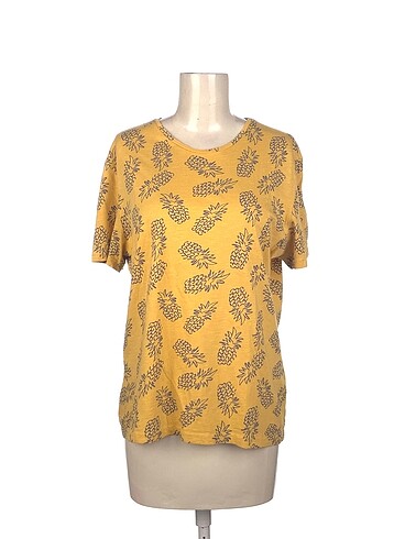 Diğer T-shirt %70 İndirimli.