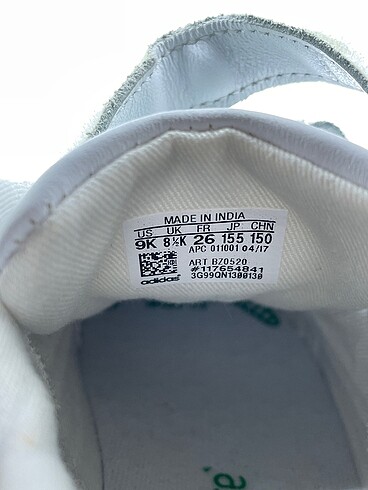 26 Beden beyaz Renk Adidas Spor Ayakkabı %70 İndirimli.