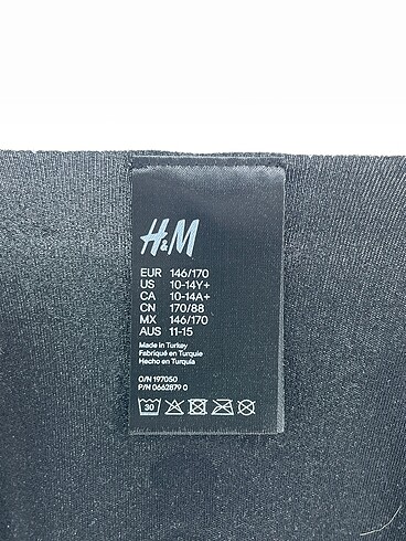 universal Beden H&M Hırka %70 İndirimli.