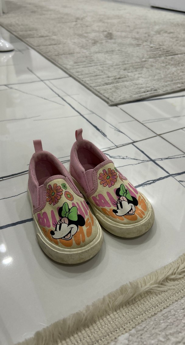 Kız Çocuk Pembe Minnie Mouse Spor Ayakkabı - Görsel 2