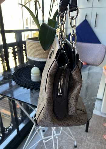 Guess Baskılı Deri Kadın Çanta - Görsel 6