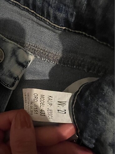 27 Beden mavi Renk Taşlı jean