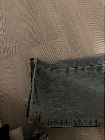 27 Beden Taşlı jean