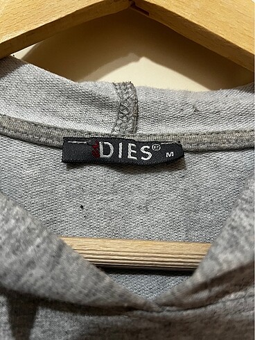 m Beden Gri sweatshirt