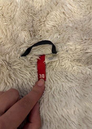 m Beden Siyah Kapüşonlu Kadın Mont