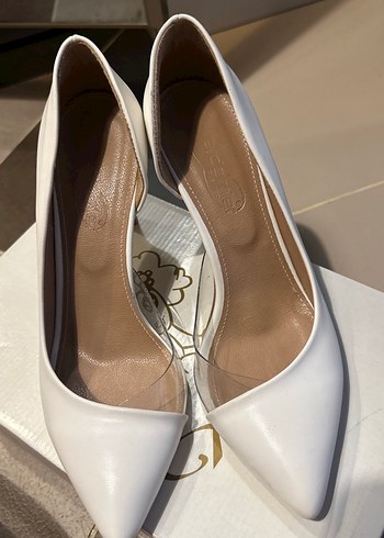 Beyaz Stiletto Kadın Ayakkabı