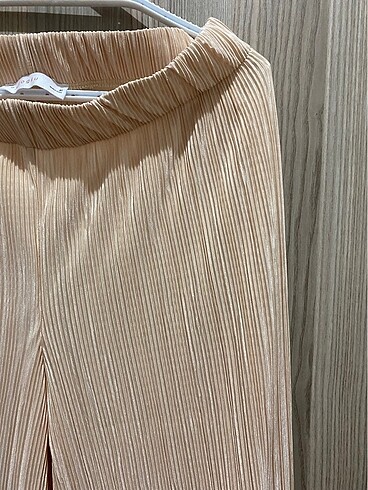 Beyoğlu Butik Piliseli pantolon