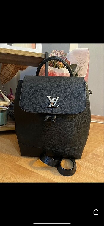 LOUIS VUITTON ÇANTA