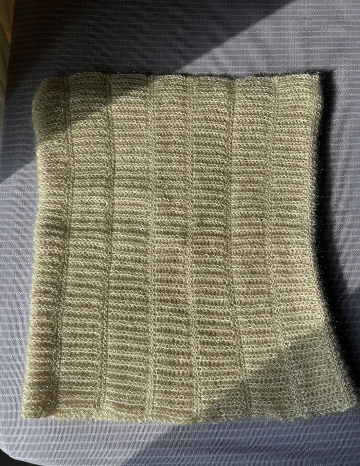 Bej Parlak Örgü Kadın atkı - Görsel 3