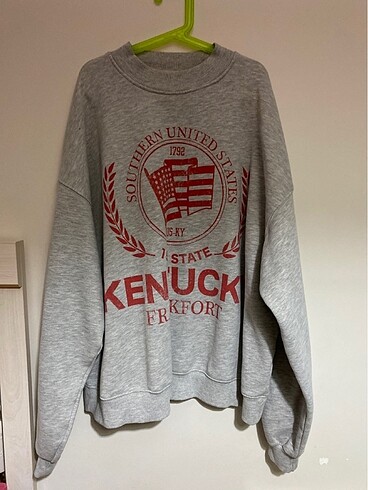 sweatshirt