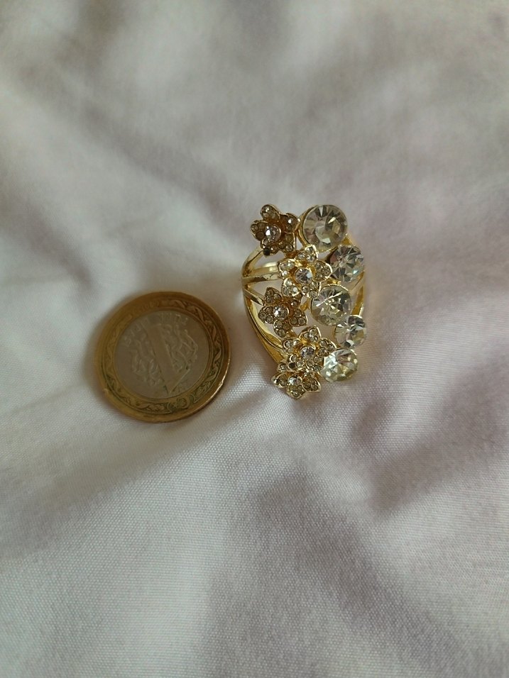 Altın Renkli Çiçekli Payetli Kadın Yüzük - Görsel 4