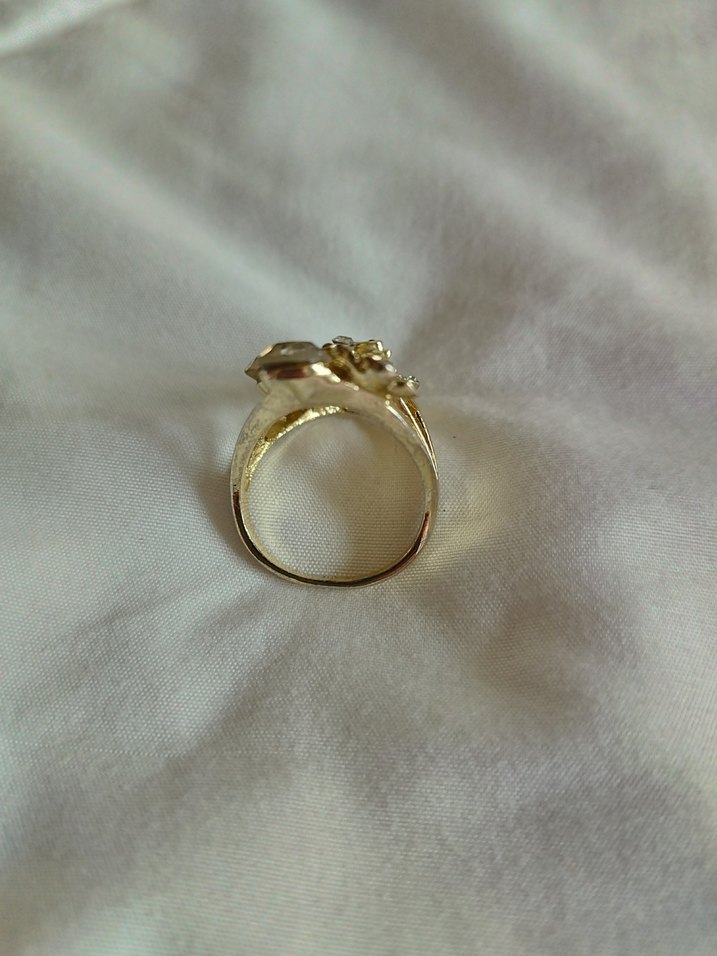 Altın Renkli Çiçekli Payetli Kadın Yüzük - Görsel 3