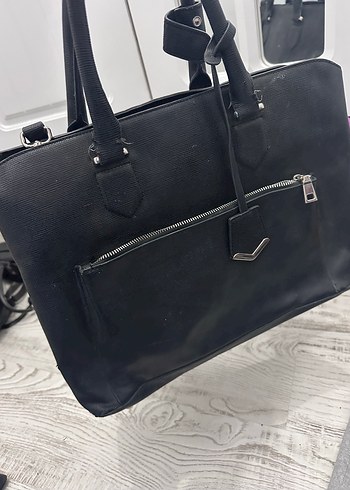 Nine West Siyah Deri Fermuarlı Kadın Çanta nine west