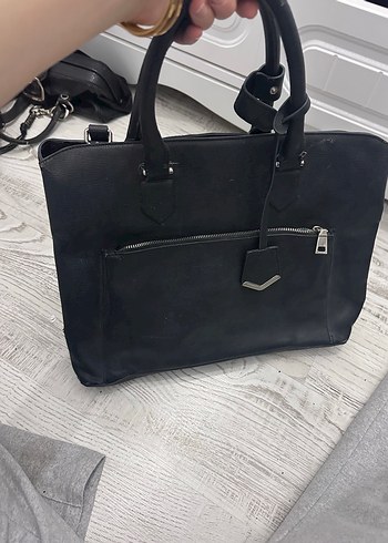  Beden Siyah Deri Fermuarlı Kadın Çanta nine west