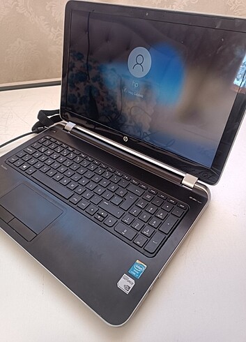 Hp İ7 4.nesil 8gb ram ssdli cift ekran kartli 