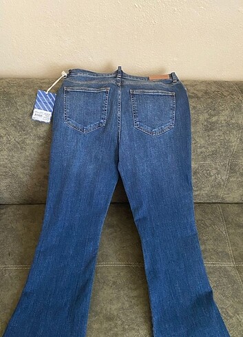 31 Beden Yuksek Bel Flare Jean Pantolon