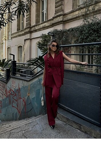 m Beden bordo Renk KUŞAKLI BLAZER YELEK PANTOLONLU TAKIM