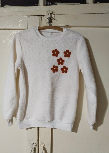 Kız Çocuk Beyaz Nakışlı Sweatshirt