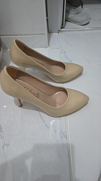 Diğer Kadin stiletto
