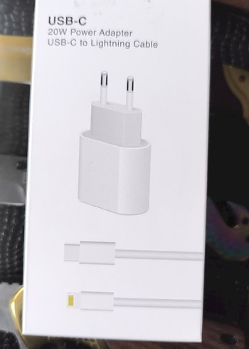 20W USB-C Güç Adaptörü ve Lightning Kablosu