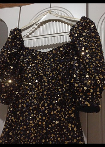 Altın Parıltılı Balon Kollu Midi Abiye - Görsel 2