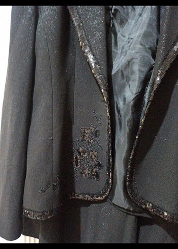 Siyah Nakışlı ve işlemeli Kadın Uzun Kollu Ceket ve etek takımı - Görsel 2