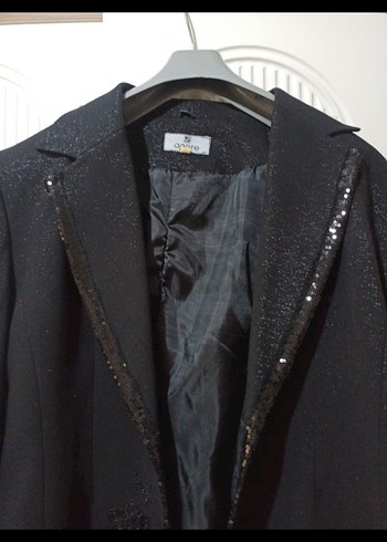 Siyah Nakışlı ve işlemeli Kadın Uzun Kollu Ceket ve etek takımı - Görsel 3