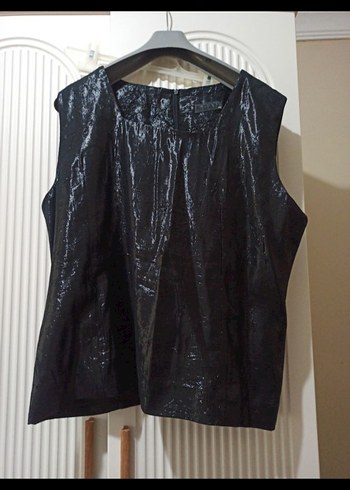 Düğmeli Siyah Deri görünümlü kumaş parlak şık içli dışlı takım. - Görsel 6