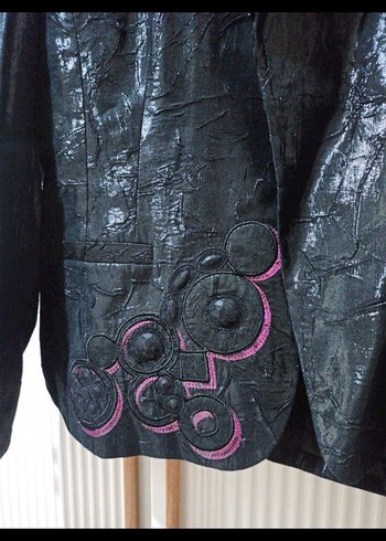 Düğmeli Siyah Deri görünümlü kumaş parlak şık içli dışlı takım. - Görsel 2