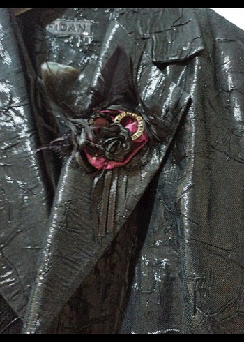 Düğmeli Siyah Deri görünümlü kumaş parlak şık içli dışlı takım. - Görsel 3