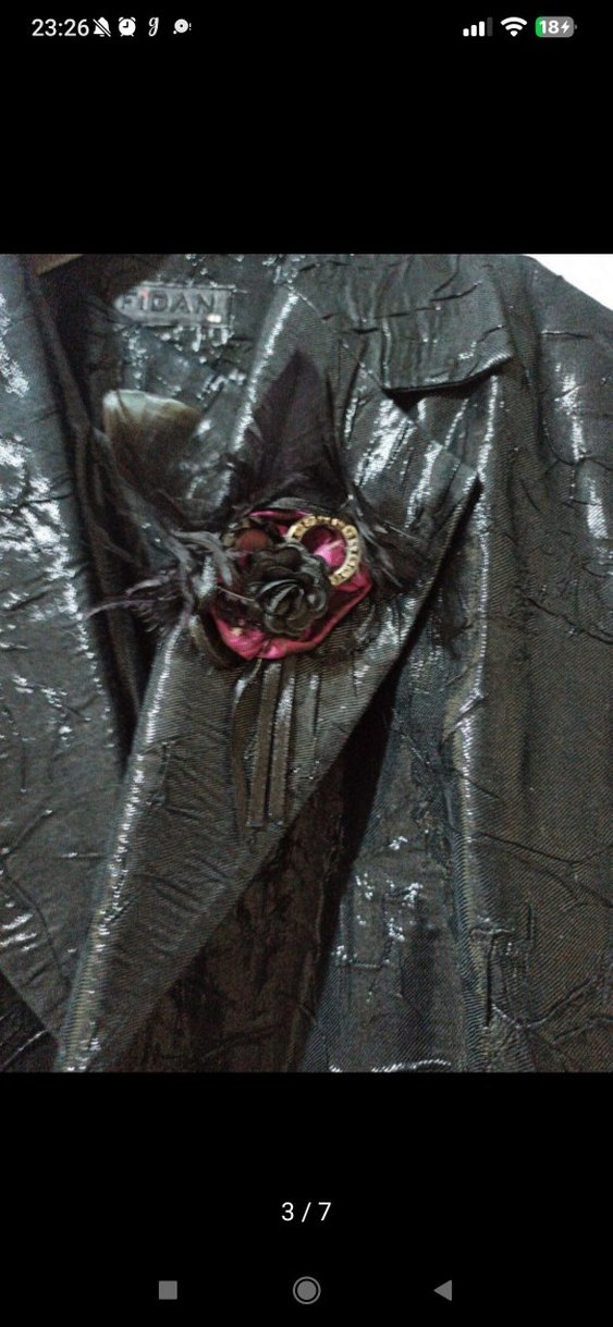 Düğmeli Siyah Deri görünümlü kumaş parlak şık içli dışlı takım. - Görsel 3