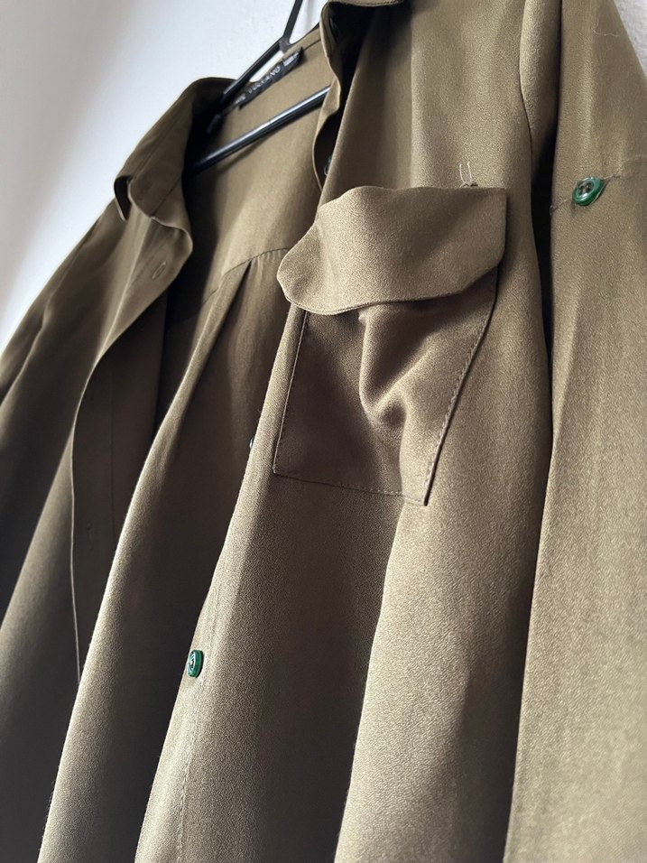 Düğmeli Uzun Kollu Haki Kadın Gömlek - Görsel 3