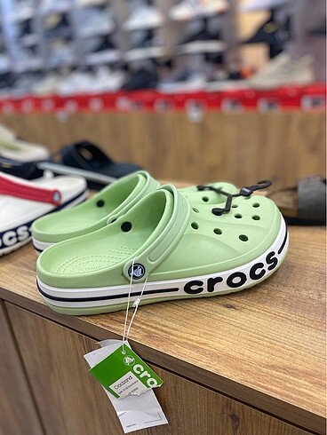 CROCS RENK VE BEDENLER MEVCUT