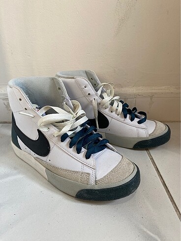 35,5 Beden Nike blazer ayakkabı