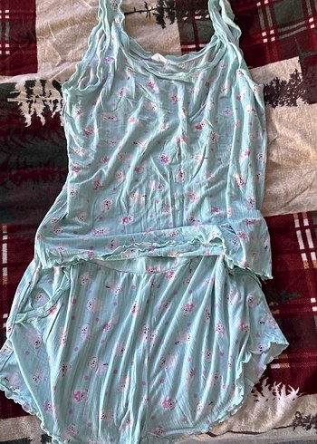 Tişört ve pijama takkmı ikiside m bedene uygun - Görsel 4