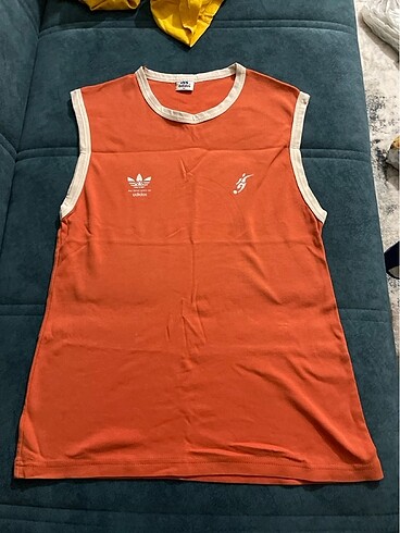 Adidas sıfır kollu