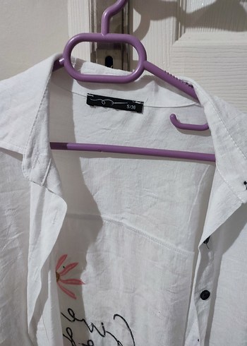 Çiçek Baskılı Beyaz Keten Gömlek - Görsel 3