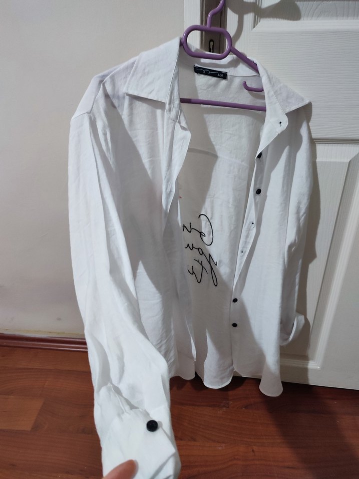 Çiçek Baskılı Beyaz Keten Gömlek - Görsel 4