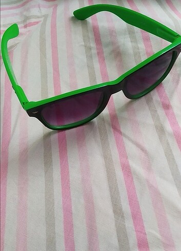  Beden yeşil Renk Ray Ban Güneş Gözlüğü 