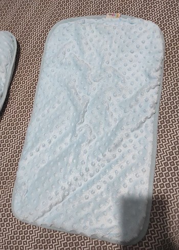 Mavi Noktalı Bebek Uyku Minderi ve Yastık - Görsel 3