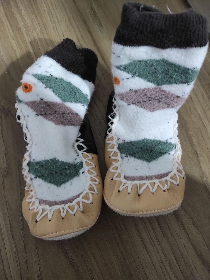 Renkli Nakışlı Örgü Erkek Bebek Botları - Görsel 2