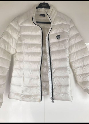Armani Mont