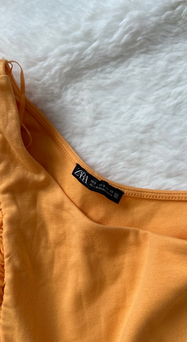 Zara Sarı Fırfırlı Tek Omuz Bluz - Görsel 2