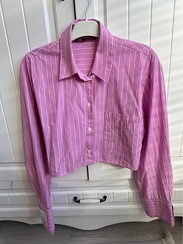 Zara çizgili pembe crop gömlek