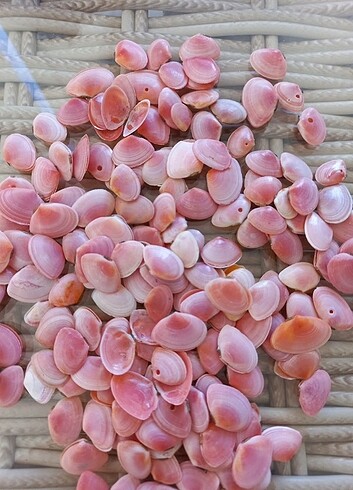 PEMBE DENIZ KABUGU 