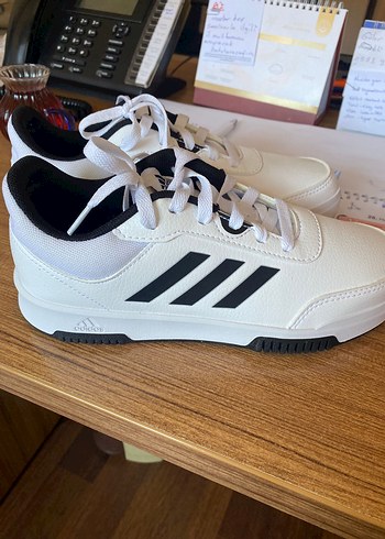 38 Beden Beyaz Adidas Kadın Spor Ayakkabı