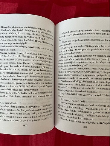  Beden Harry Potter ve Zümrüdüanka Yoldaşlığı