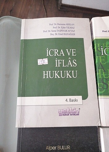 Beden İcra ve iflas hukuku kitapları tane 150 TL