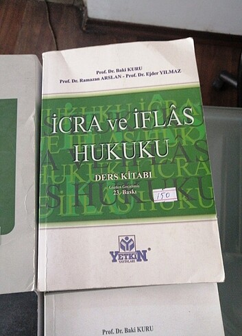 Beden Renk İcra ve iflas hukuku kitapları tane 150 TL