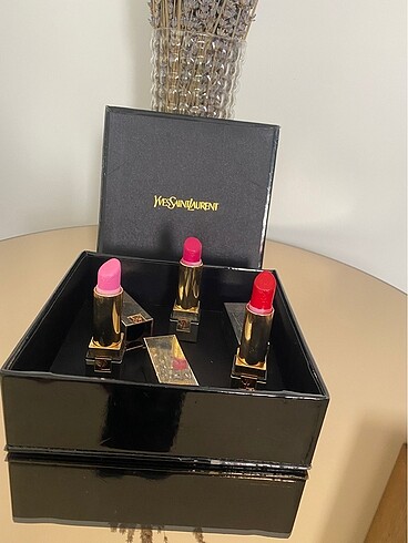 Yvessaintlaurent ruj ve kutu